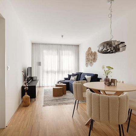 Coho City Apartments Mit Hauseigener Tiefgarage Vienna Luaran gambar