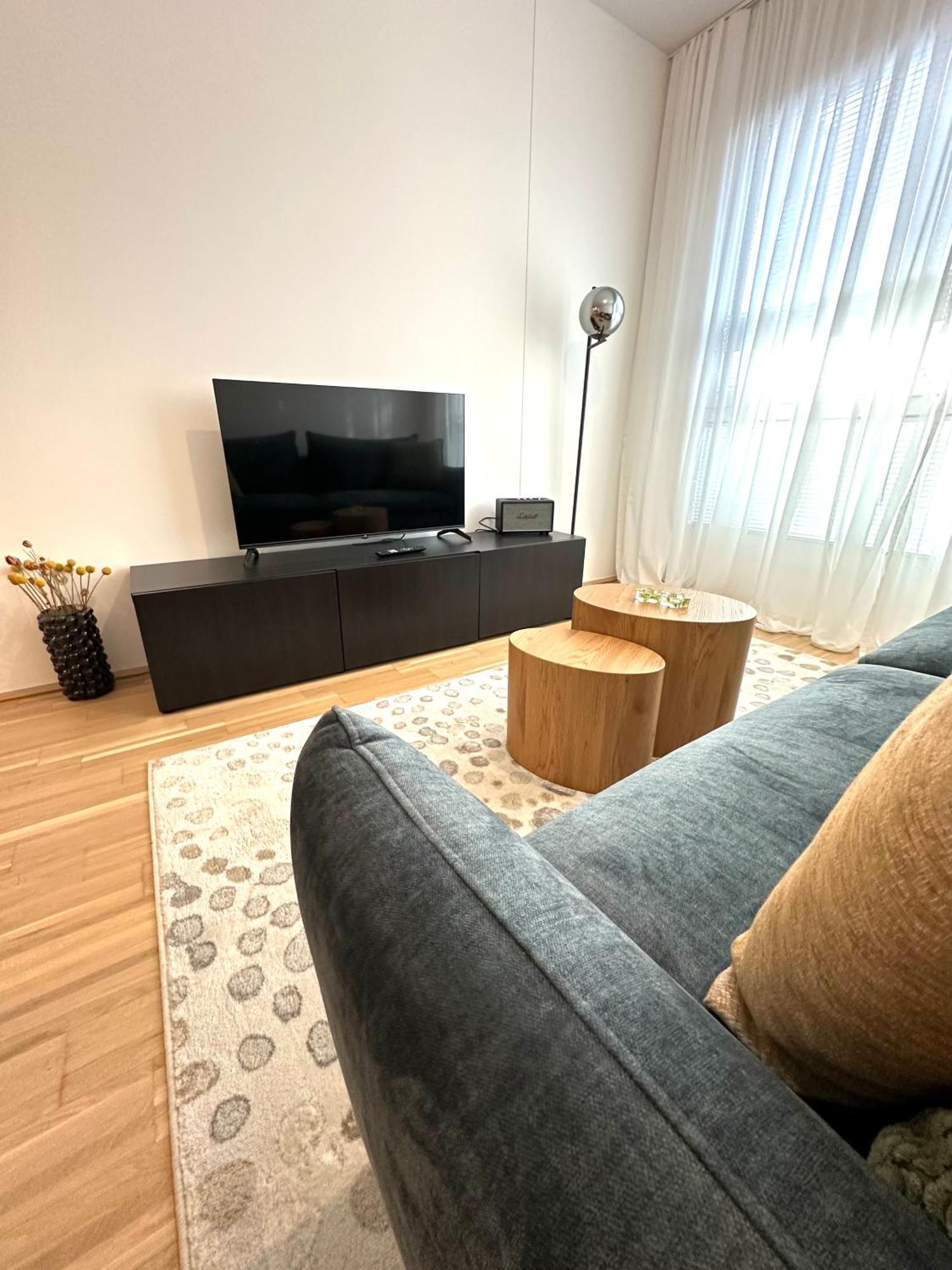 Coho City Apartments Mit Hauseigener Tiefgarage Vienna Luaran gambar