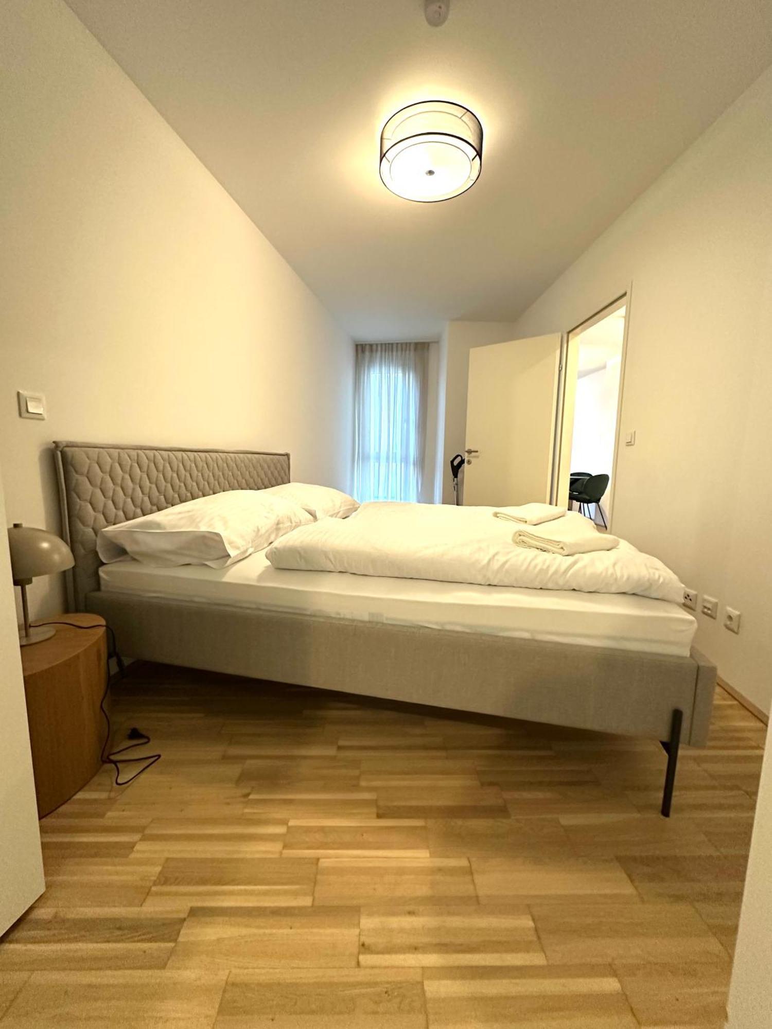 Coho City Apartments Mit Hauseigener Tiefgarage Vienna Luaran gambar