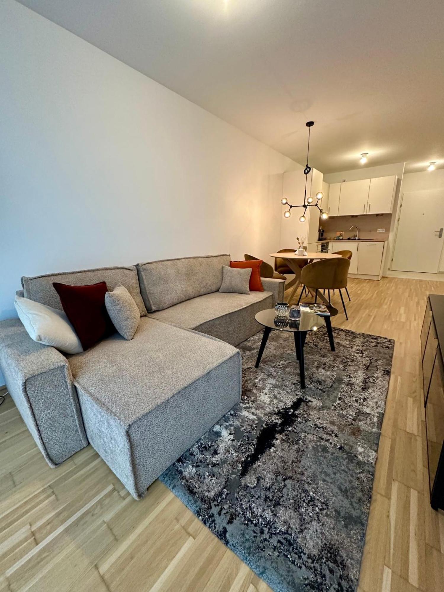 Coho City Apartments Mit Hauseigener Tiefgarage Vienna Luaran gambar