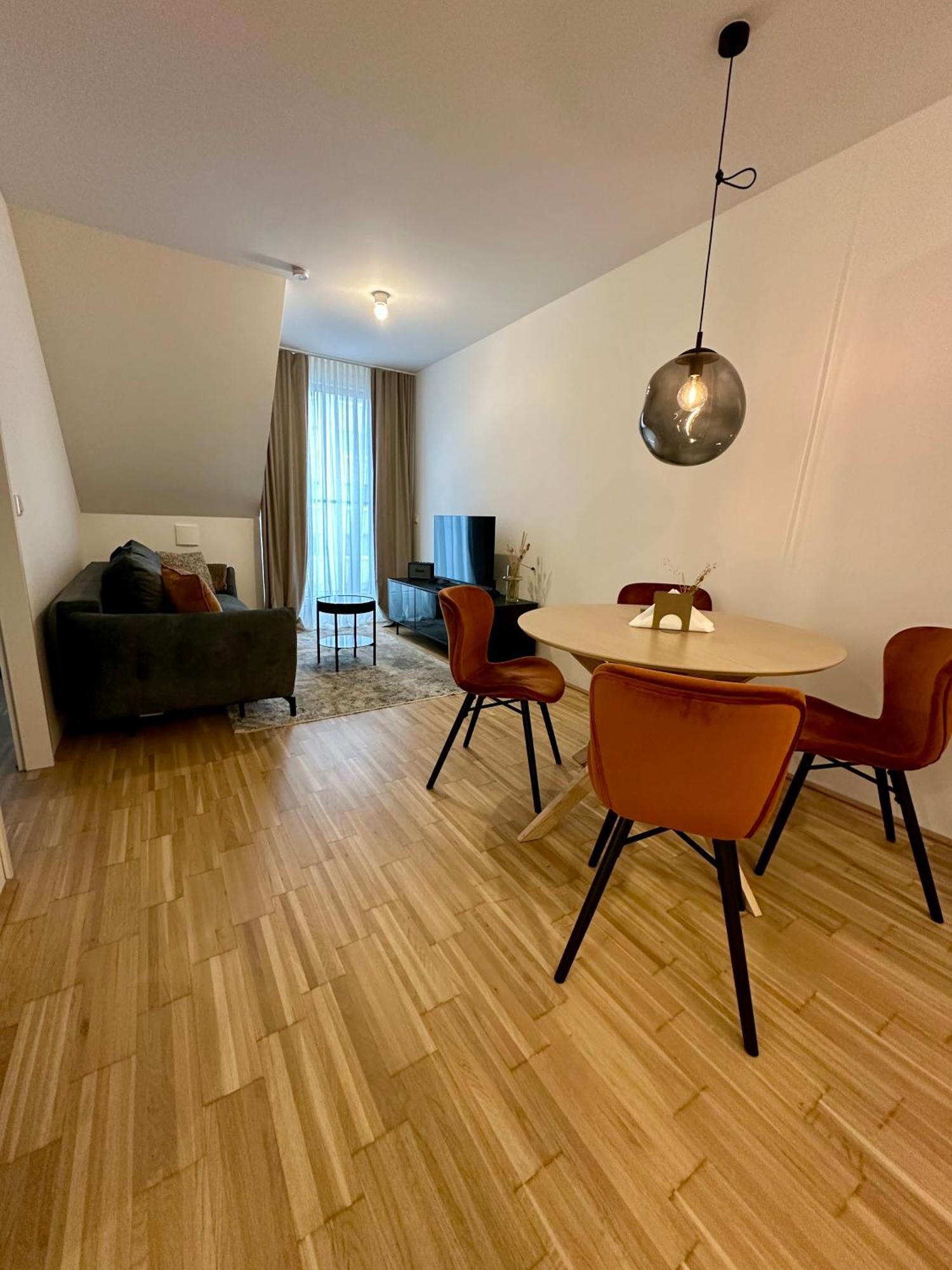Coho City Apartments Mit Hauseigener Tiefgarage Vienna Luaran gambar