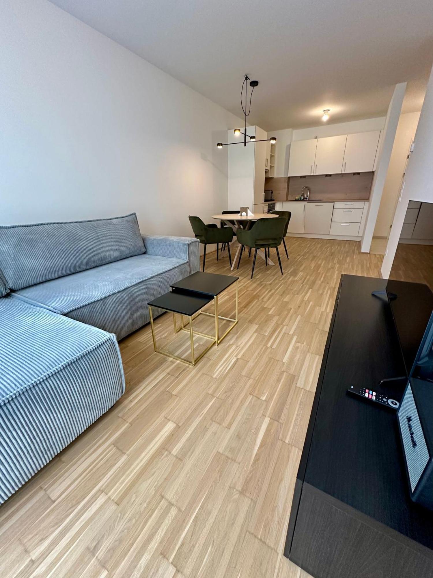 Coho City Apartments Mit Hauseigener Tiefgarage Vienna Luaran gambar