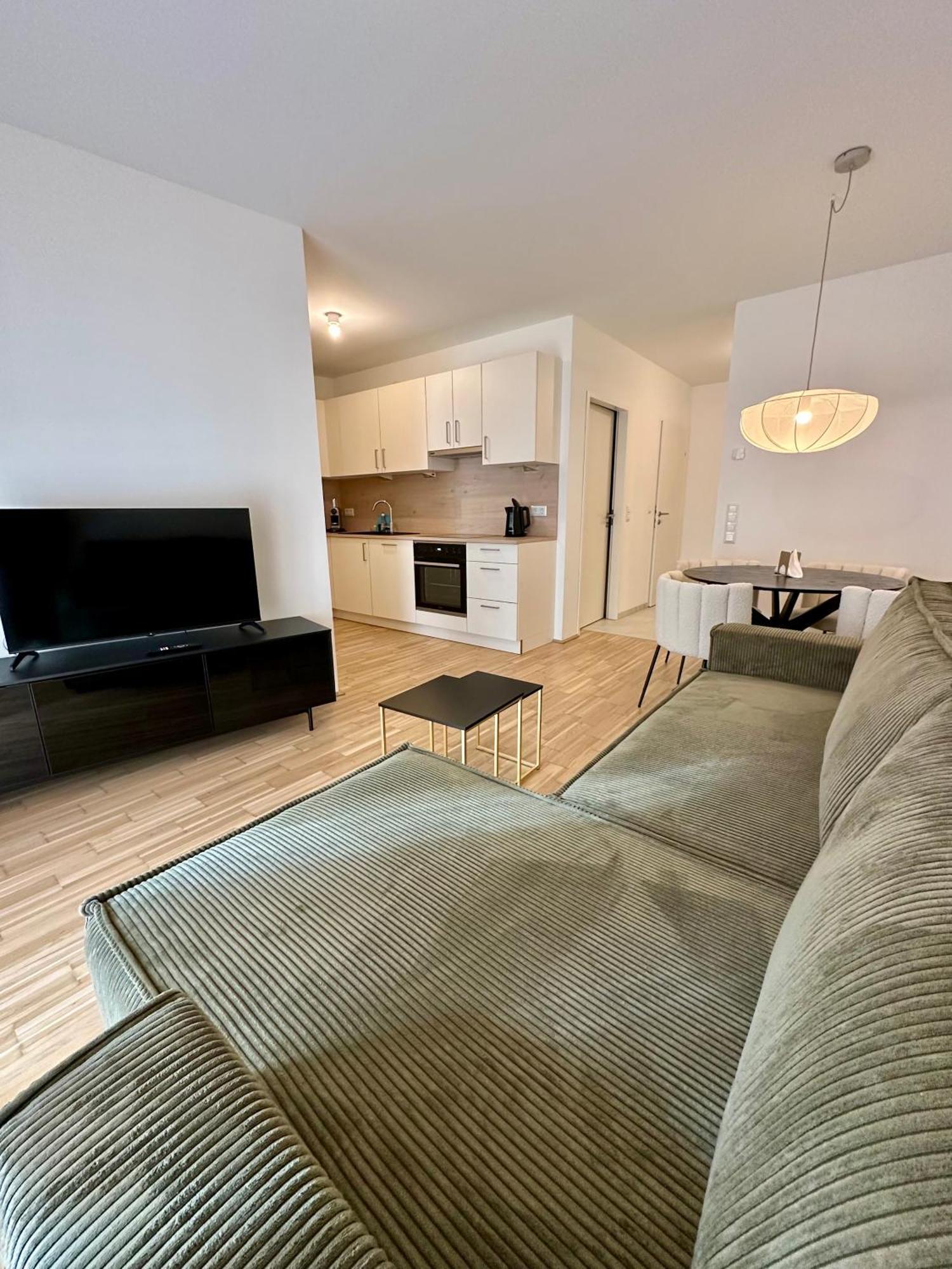 Coho City Apartments Mit Hauseigener Tiefgarage Vienna Luaran gambar