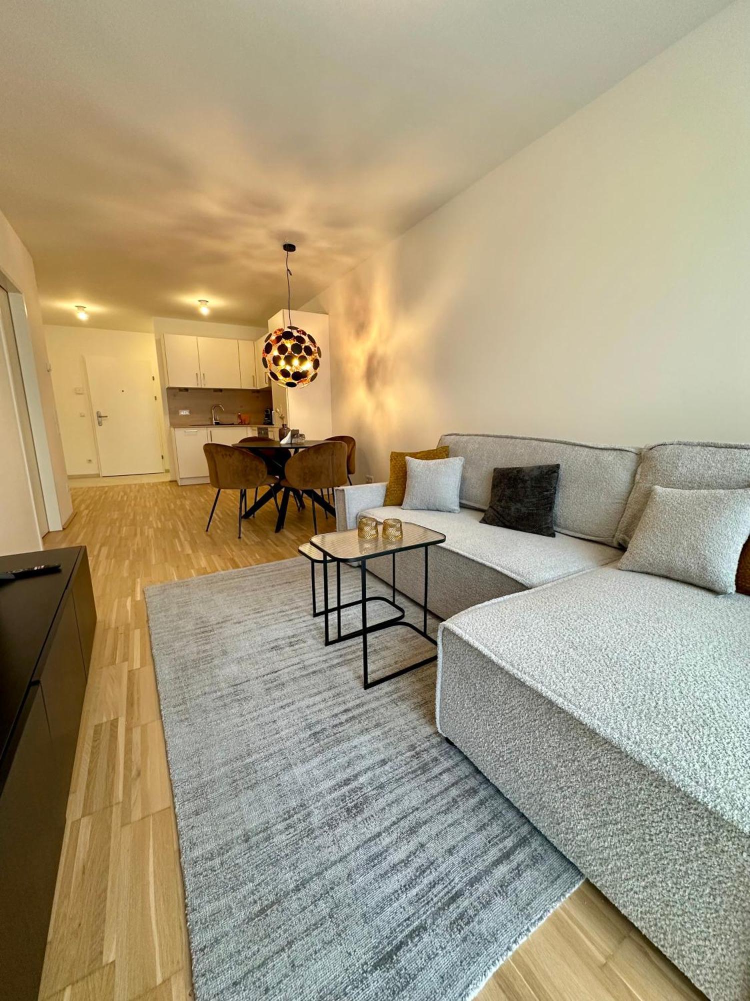 Coho City Apartments Mit Hauseigener Tiefgarage Vienna Luaran gambar